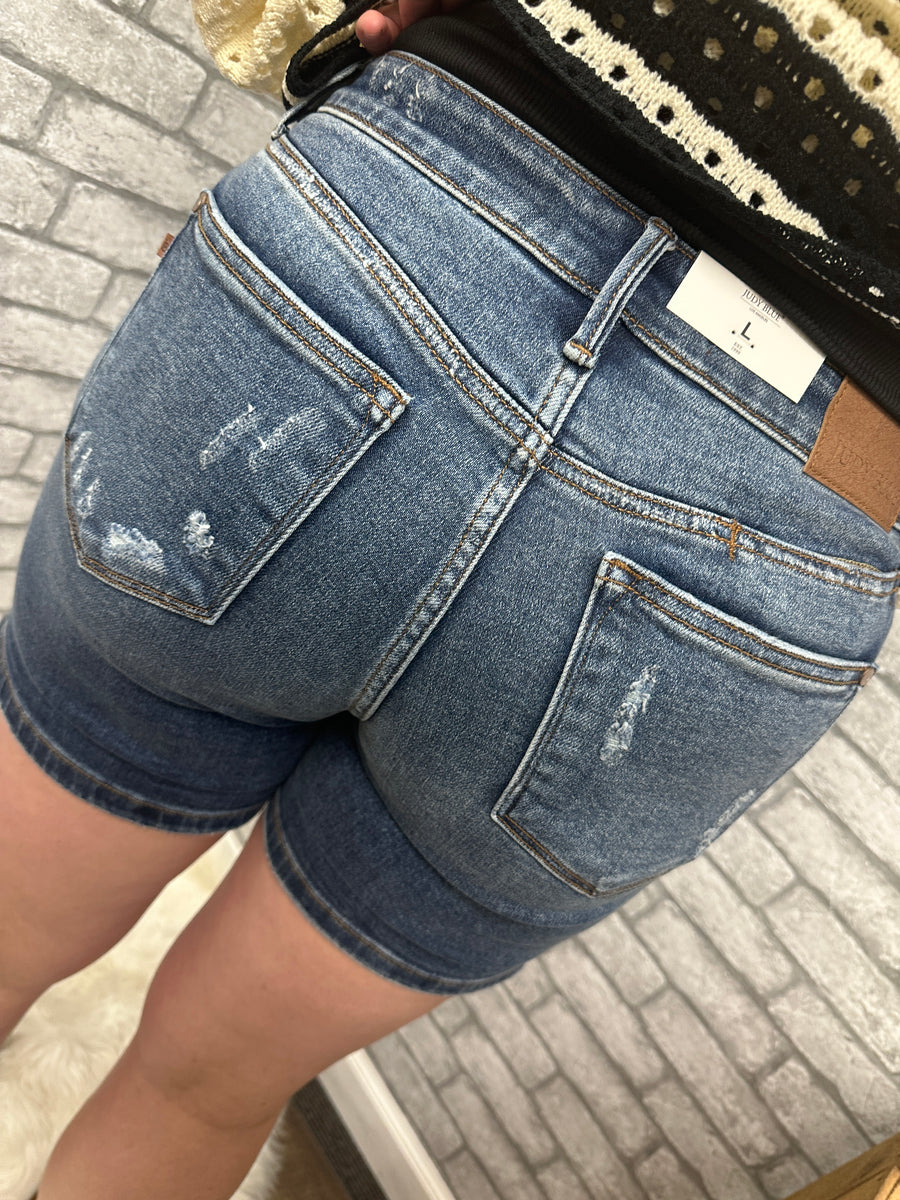 Mid Rise Judy Blue Shorts