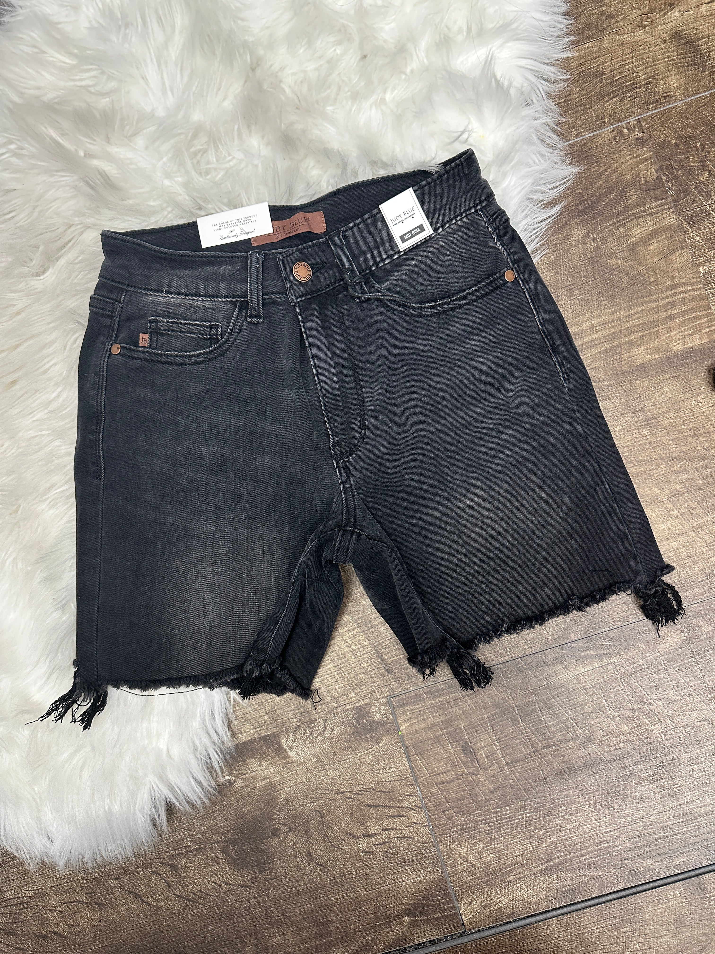 2 Button Judy Blue Shorts