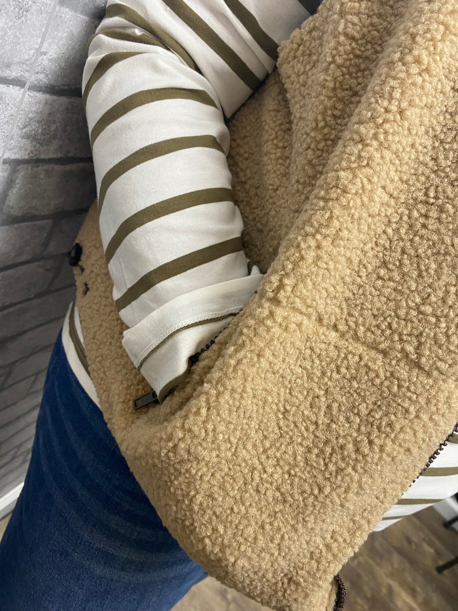 Reverse, Reverse Vest
