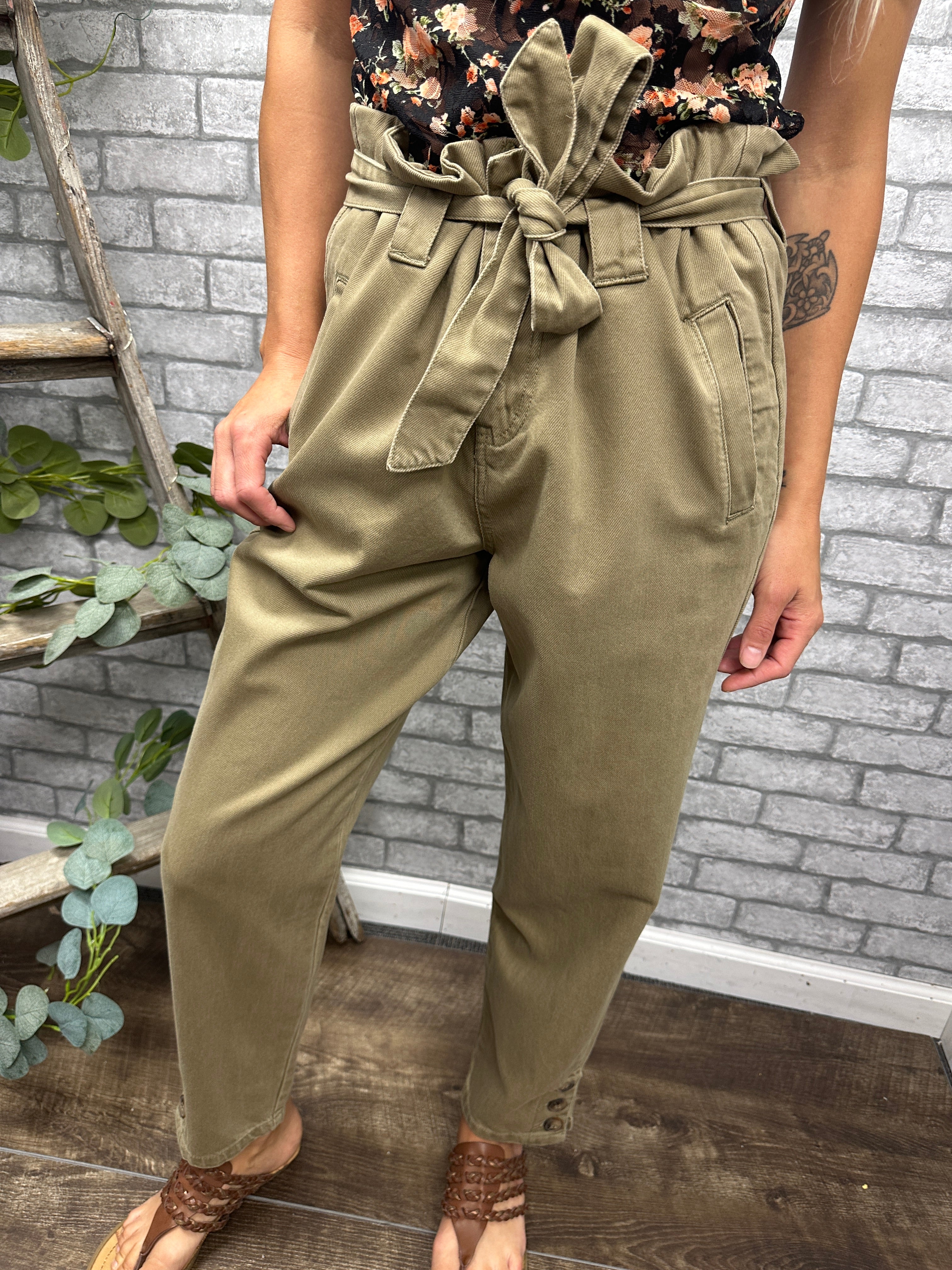 Paper Back Waist