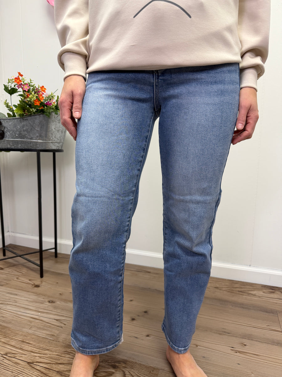 Crop Straights by Risen