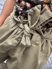 Paper Back Waist