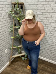 U or V Reversible Tank MOCHA