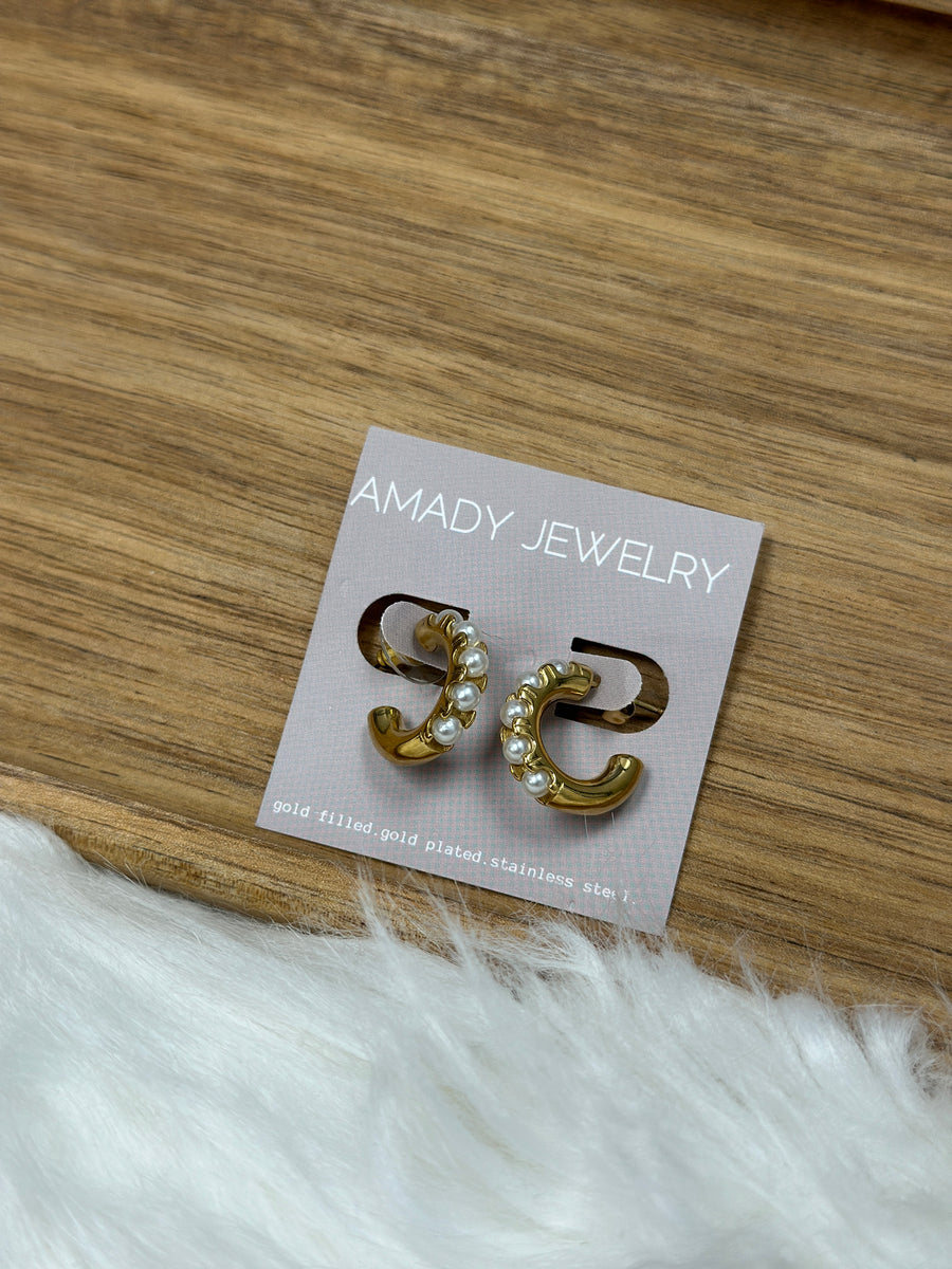 Amandy Pearl Mini Hoops